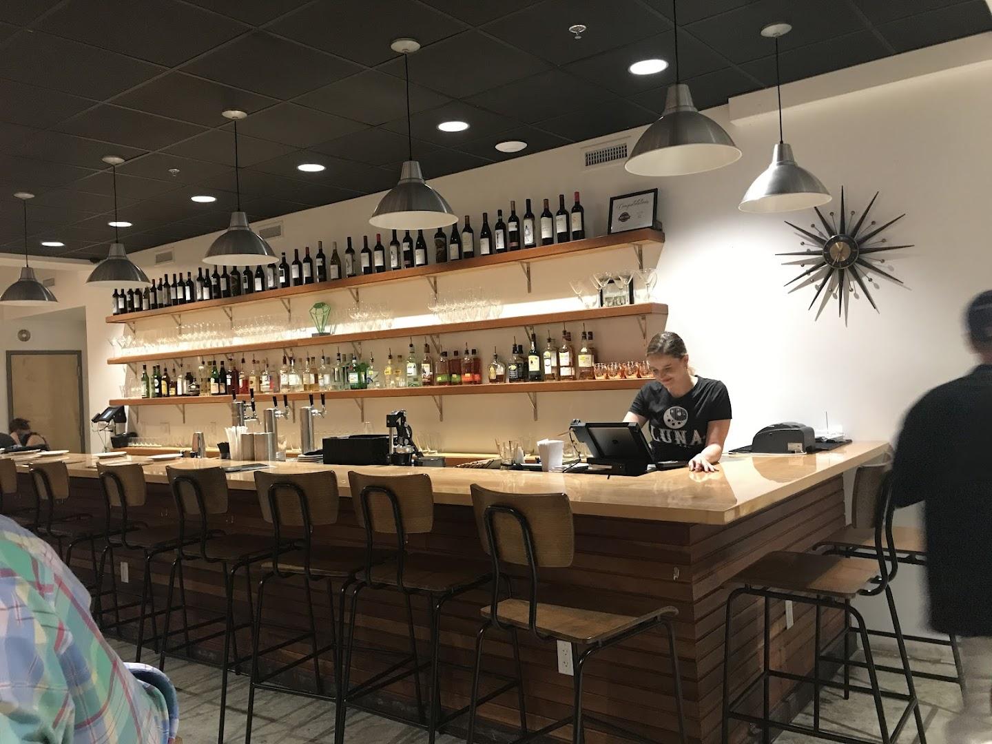 Luna Pizza Cafe