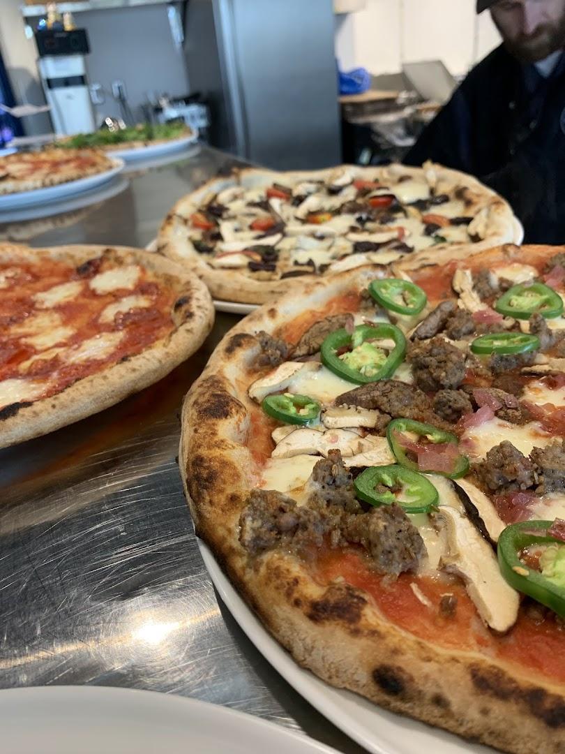 Luna Pizza Cafe Menu image 5